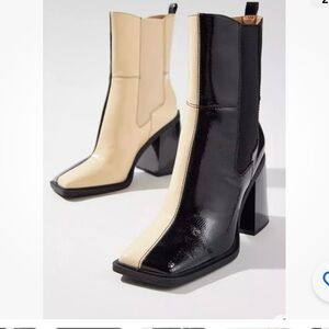 Women Circus By Sam Edelman NY Lauren Boot Black/Eggshell size 10